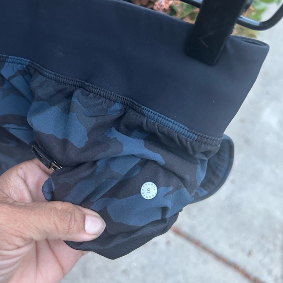 Lululemon Pace Breaker Shorts Mens Blue Black Camo Drawstring Camouflage Print - Picture 7 of 7